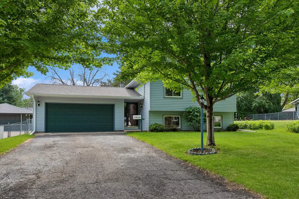 229 21st Avenue S South Saint Paul MN 55075