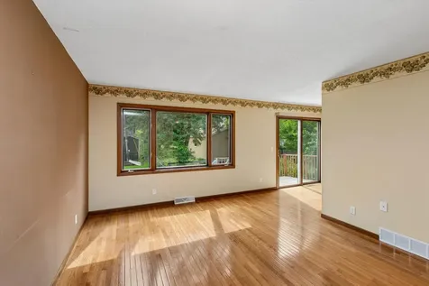 229 21st Avenue S South Saint Paul MN 55075