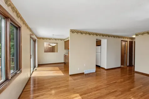 229 21st Avenue S South Saint Paul MN 55075