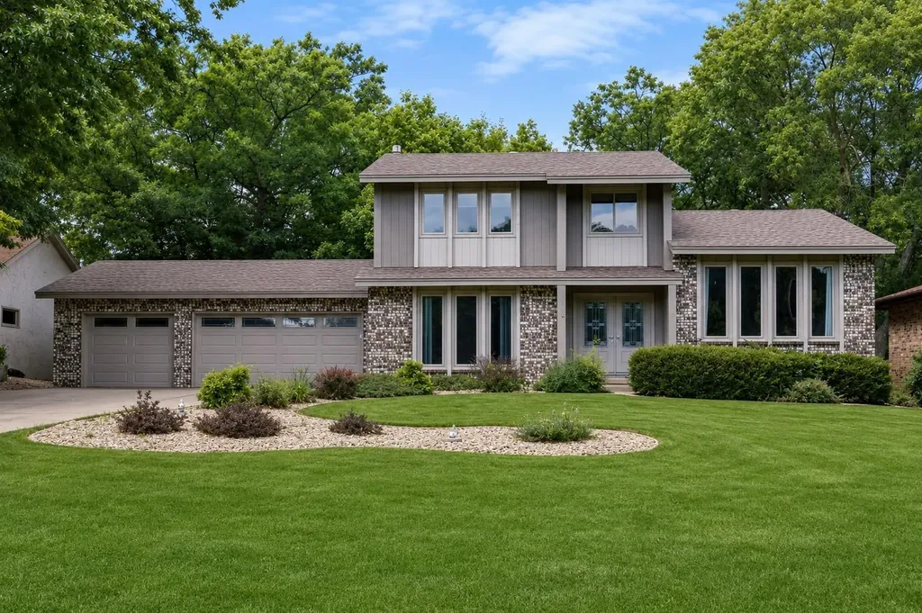 3170 12th Street NW New Brighton MN 55112