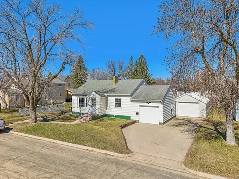 525 3rd St SE Perham MN 56573