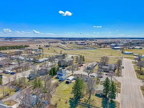 525 3rd St SE Perham MN 56573