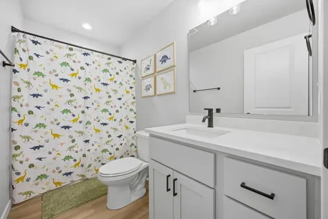 6862 Thomas Street Horace ND 58047