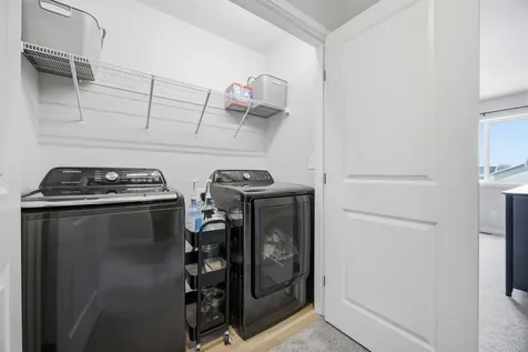 6862 Thomas Street Horace ND 58047