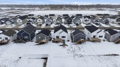 6862 Thomas Street Horace ND 58047