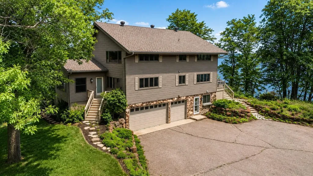 10604 Montgomery Avenue NW Annandale MN 55302