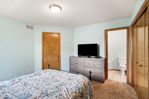 16382 Goodview Trail Lakeville MN 55044