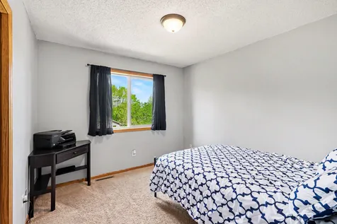16382 Goodview Trail Lakeville MN 55044