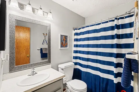 16382 Goodview Trail Lakeville MN 55044