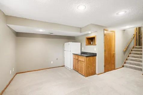 16382 Goodview Trail Lakeville MN 55044