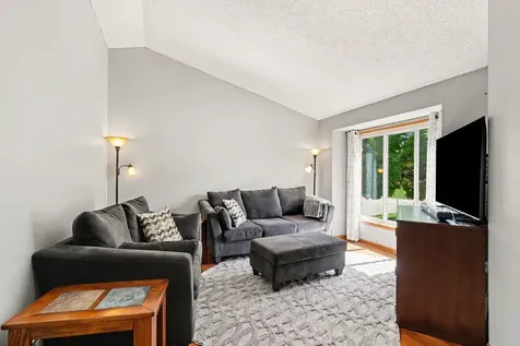 16382 Goodview Trail Lakeville MN 55044