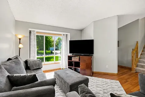 16382 Goodview Trail Lakeville MN 55044