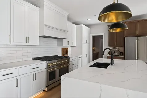 2388 Laurie Court Roseville MN 55113