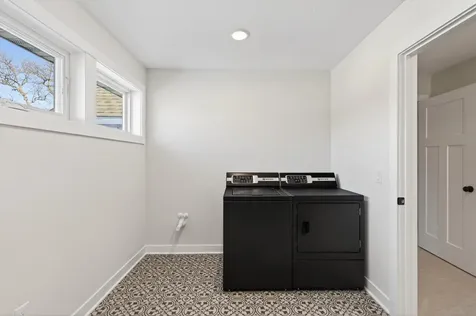2388 Laurie Court Roseville MN 55113