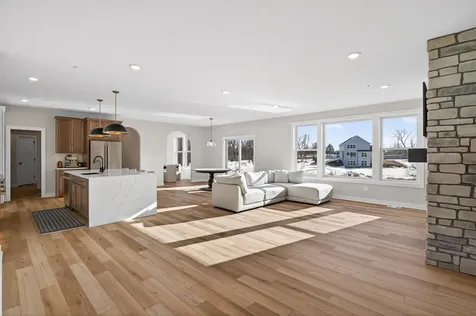 2388 Laurie Court Roseville MN 55113