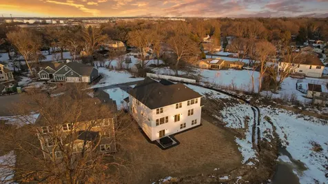 2388 Laurie Court Roseville MN 55113