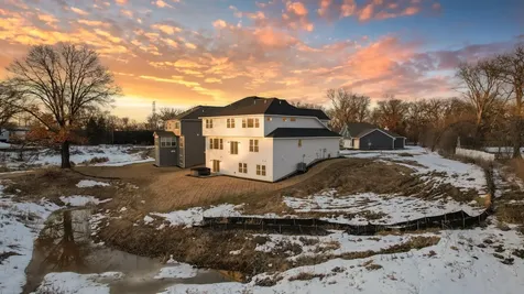 2388 Laurie Court Roseville MN 55113