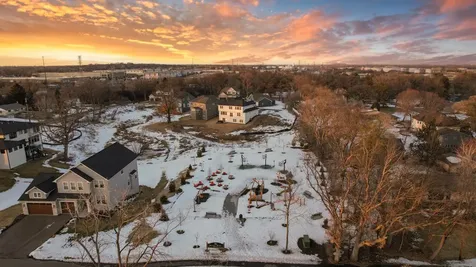 2388 Laurie Court Roseville MN 55113