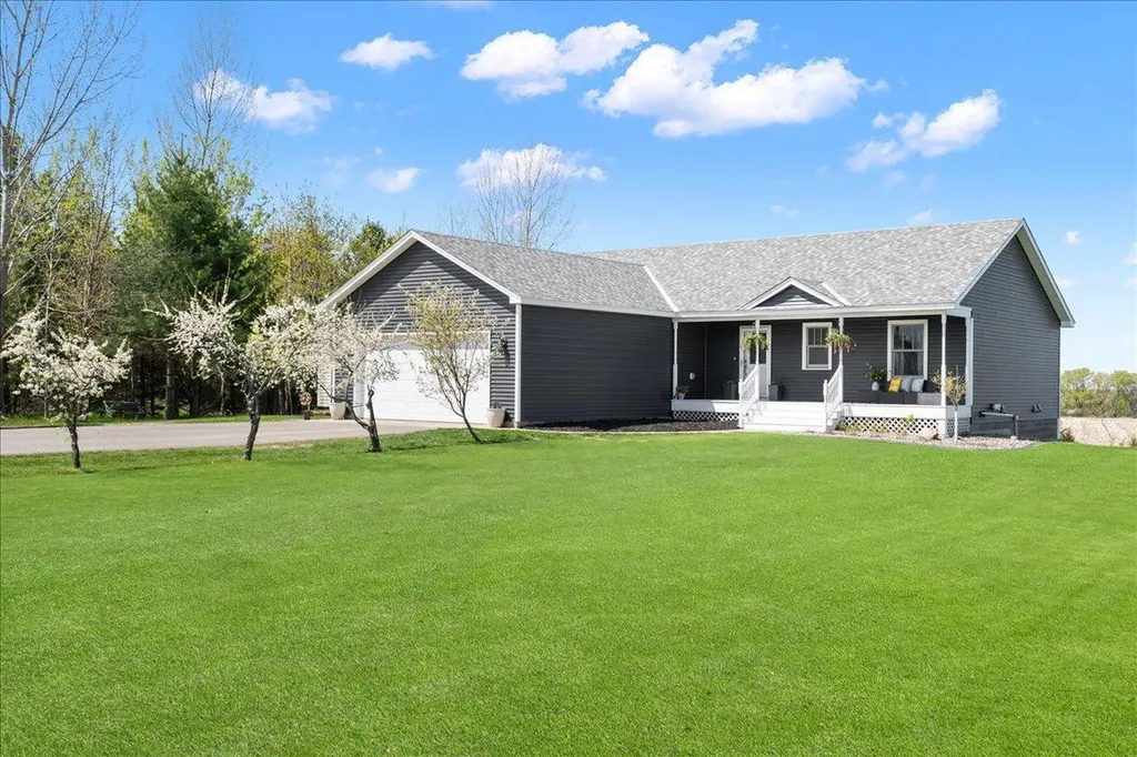 38616 Pine Avenue Center City MN 55012