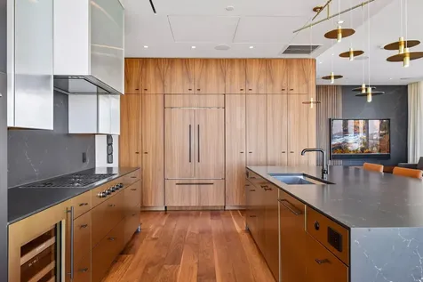 255 Hennepin Avenue Minneapolis MN 55408