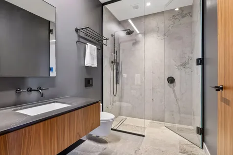 255 Hennepin Avenue Minneapolis MN 55408