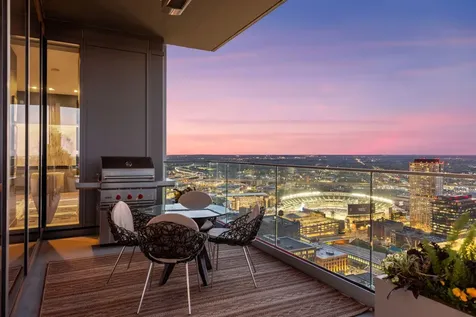 255 Hennepin Avenue Minneapolis MN 55408