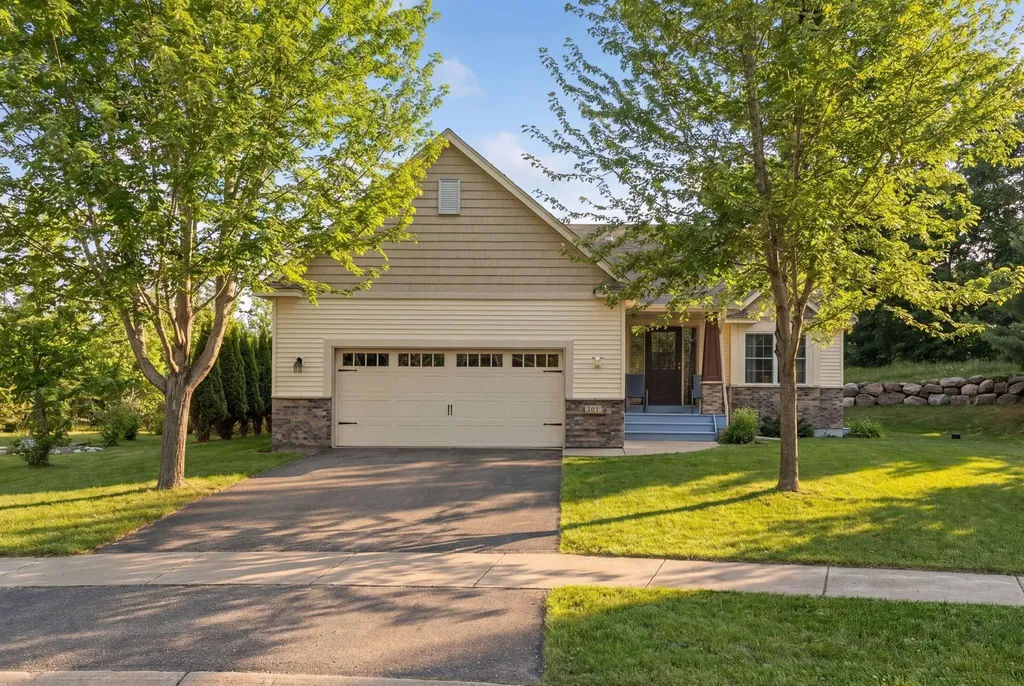 4843 Hamlet Avenue N Oakdale MN 55128