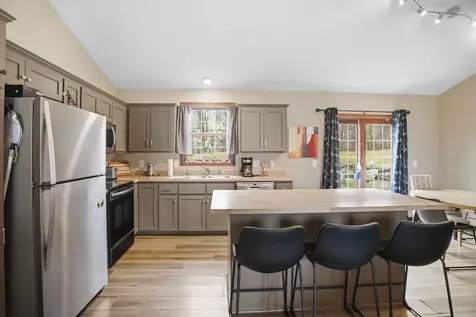 4843 Hamlet Avenue N Oakdale MN 55128