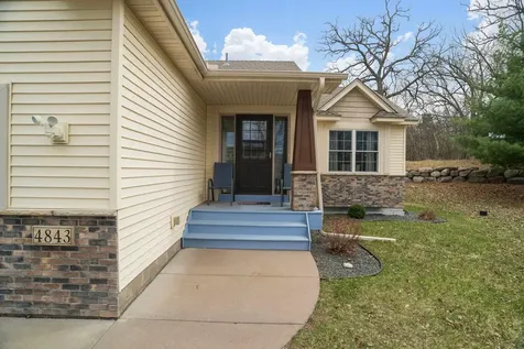 4843 Hamlet Avenue N Oakdale MN 55128