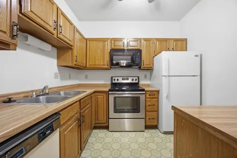 3317 15th Avenue S Fargo ND 58103