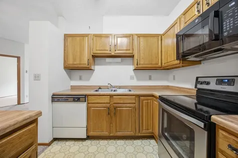 3317 15th Avenue S Fargo ND 58103