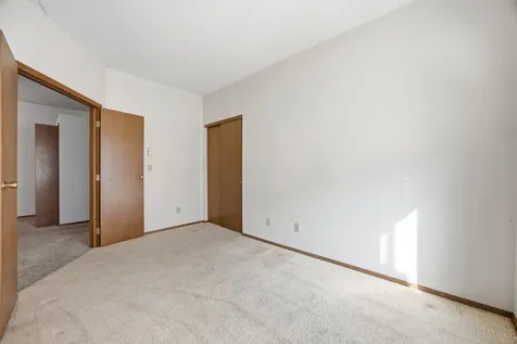3317 15th Avenue S Fargo ND 58103