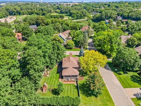 8994 Preserve Boulevard Eden Prairie MN 55347