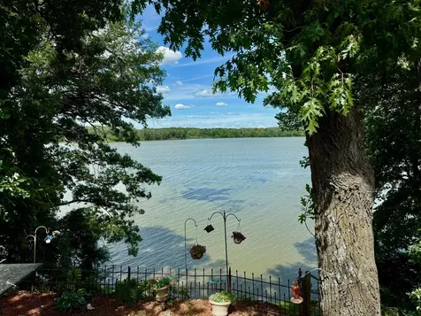1907 S Shore Drive Albert Lea MN 56007