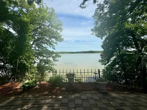 1907 S Shore Drive Albert Lea MN 56007
