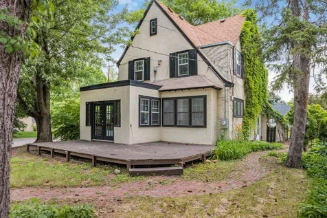 2657 Zenith Avenue N Robbinsdale MN 55422