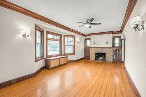 2657 Zenith Avenue N Robbinsdale MN 55422