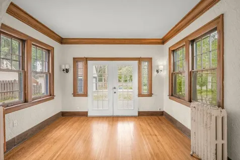 2657 Zenith Avenue N Robbinsdale MN 55422