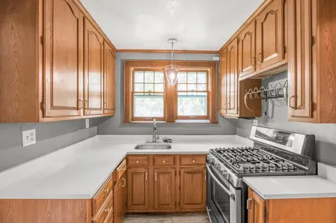 2657 Zenith Avenue N Robbinsdale MN 55422