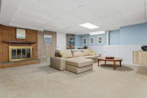 1374 Eldridge Avenue W Roseville MN 55113