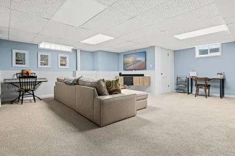 1374 Eldridge Avenue W Roseville MN 55113