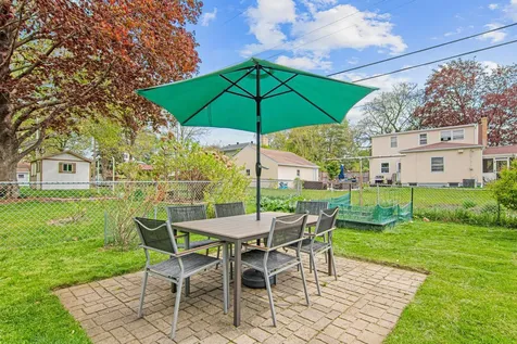 1374 Eldridge Avenue W Roseville MN 55113
