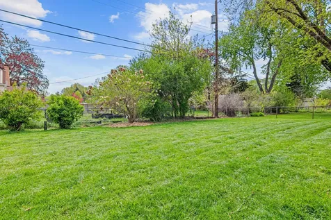 1374 Eldridge Avenue W Roseville MN 55113