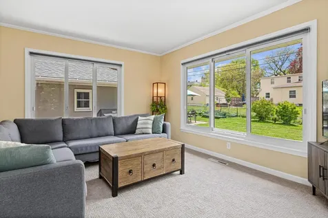 1374 Eldridge Avenue W Roseville MN 55113