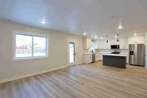323 3rd Street Mapleton ND 58059