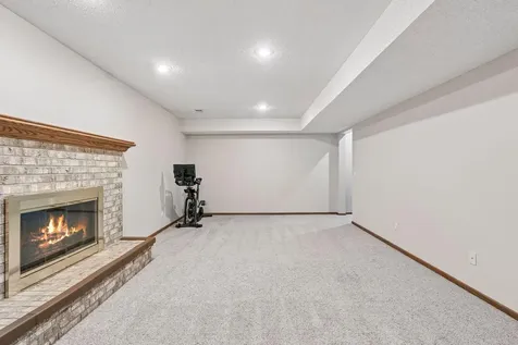 4299 Westchester Circle Eagan MN 55123