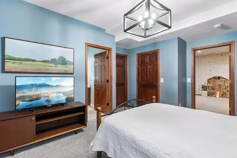 4299 Westchester Circle Eagan MN 55123