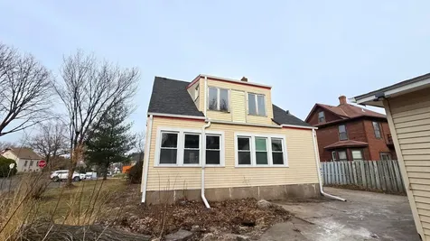 1444 Edgerton Street Saint Paul MN 55130