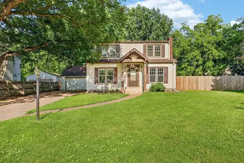 1700 Howard Street N Maplewood MN 55109