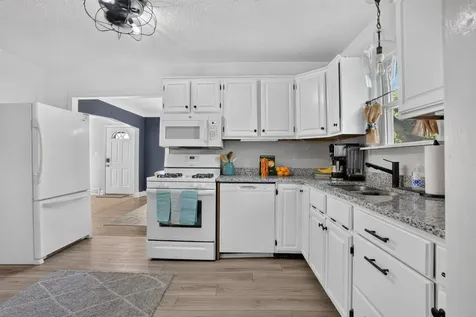 1700 Howard Street N Maplewood MN 55109